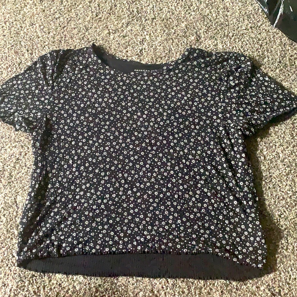 Comfy American Eagle shirt.